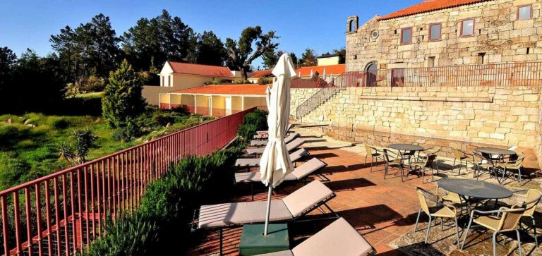 Terraço exterior da Pousada do Convento de Belmonte