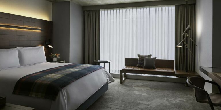 Quarto do the DOUGLAS, an Autograph Collection Hotel