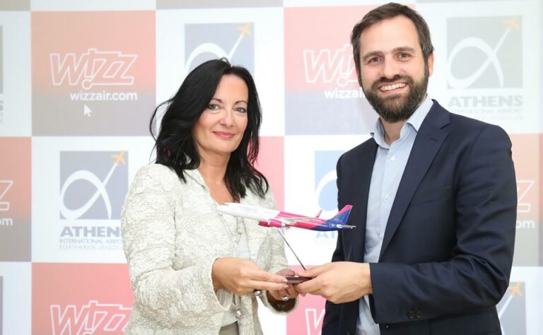 Apresentação das 8 rotas da low cost Wizz Air em Atenas