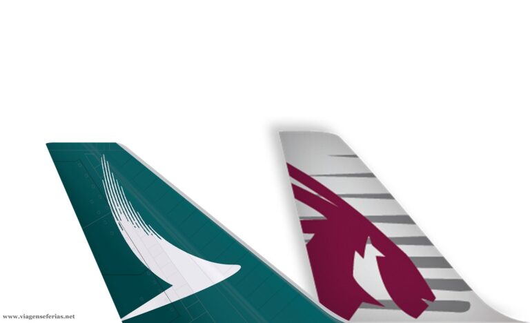 Caudas das aeronaves da Cathay Pacific e Qatar Airways