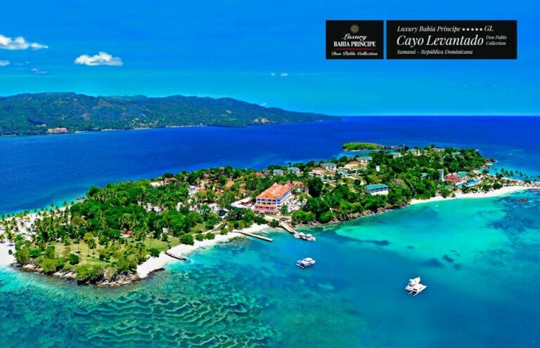 O hotel Luxury Bahia Principe Cayo Levantado visto de cima