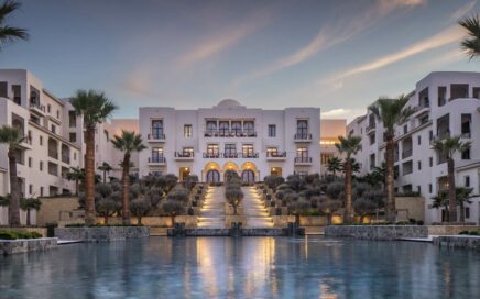 Psicinar e edifício principal do Hotel Four Seasons Tunis