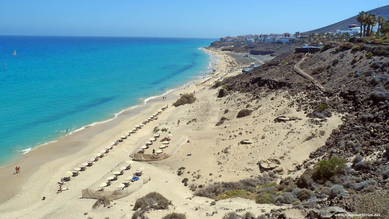 Praia Esquinzo na ilha de Fuerteventura nas Canárias