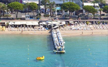 Vista aérea do hotel Martinez em Cannes no sul de França