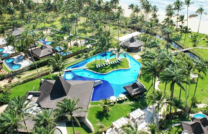 Vista da piscina principal do primeiro resort Anantara no Brasil