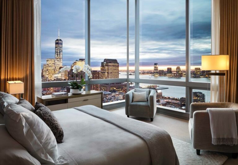 vista de um quarto do Hotel The Dominick no SoHo em Nova Iorque