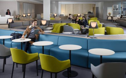 Zona de estar Space do Lounge da Air France no aeroporto Paris CDG