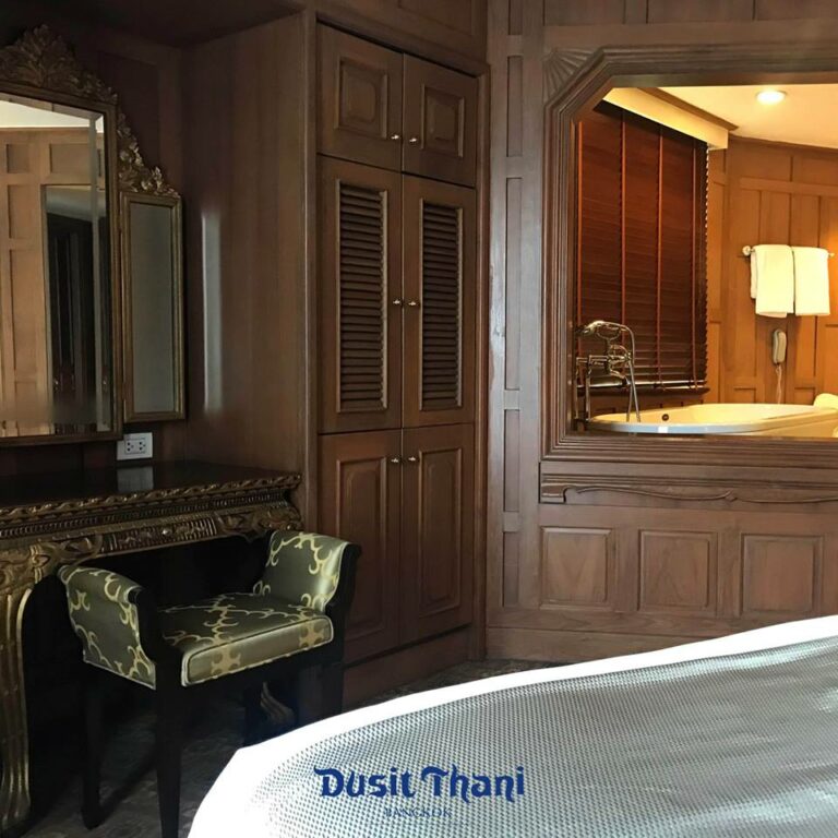 Perspectiva num dos quartos do hotel Dusit Thani Bangkok