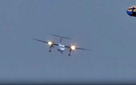 Bombardier Q400 da Eurowings a aterrar sob tempestade Friederike