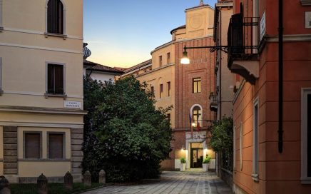 Convento que vai ser o hotel Indigo em Veneza