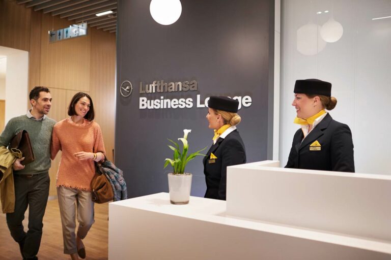 Recepção de um Lounge da Lufthansa