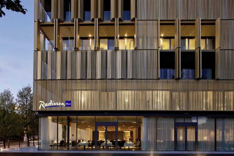Entrada no hotel Radisson Palace Viena
