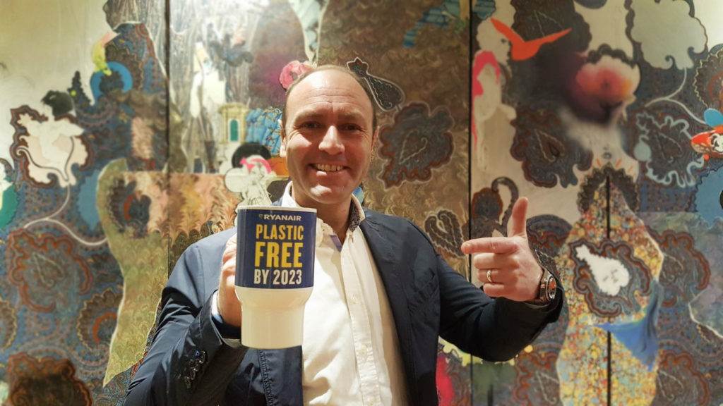 Kenny Jacobs apresenta Ryanair livre de plástico até 2023