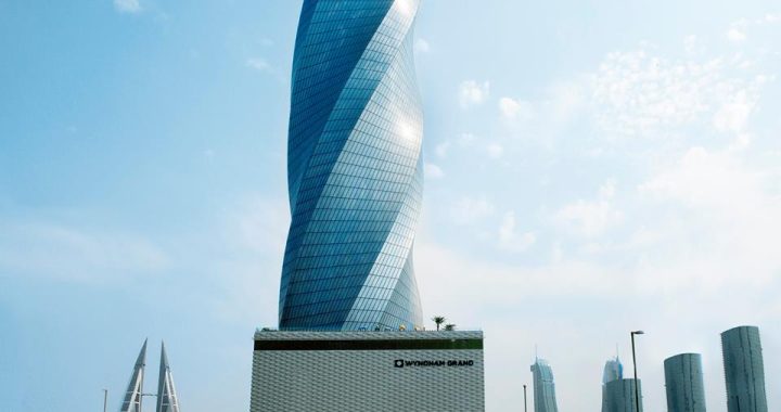 A Torre United e o hotel Wyndham Grand Manama no Bahrein