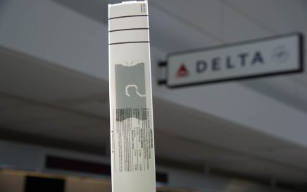 Etiqueta de bagagem da Delta Airline que permite acompanhar com o smartphone