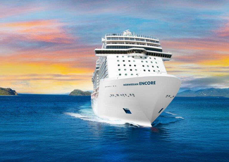 Modelo do navio de cruzeiros Norwegian Encore