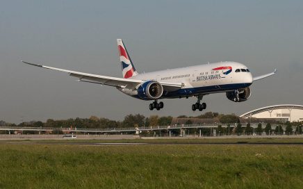Aeronave B787-9 da British Airways a aterrar em Londres