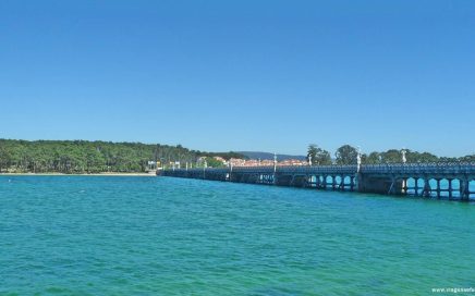 ilha de La Toja na Galiza e a ponte que a liga