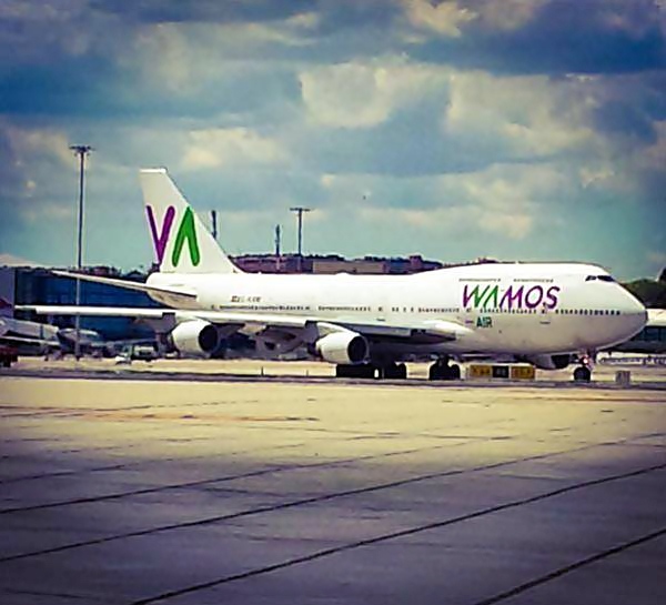 Jumbo Boeing 747-400 da companhia aérea Wamos Air
