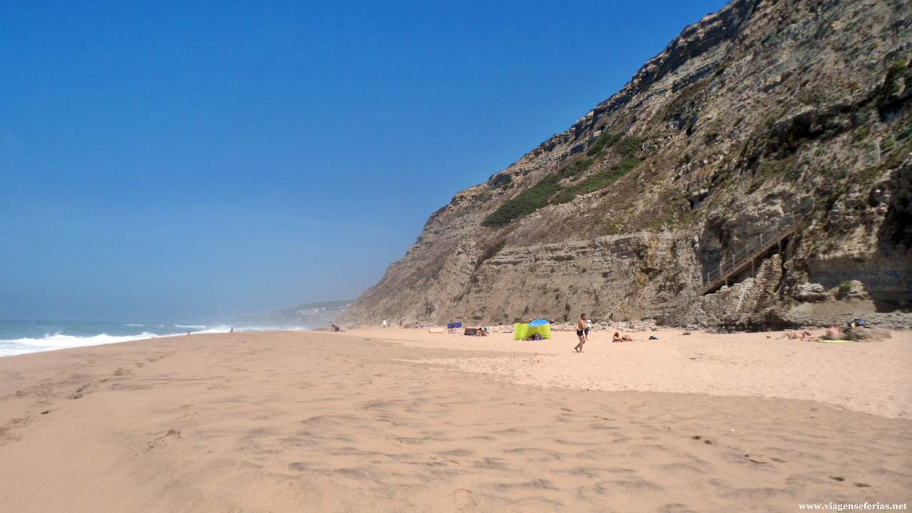Areal da Praia da Aguda com a maré a encher