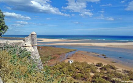 Vista da Ria Formosa desde Cacela Velha no Algarve
