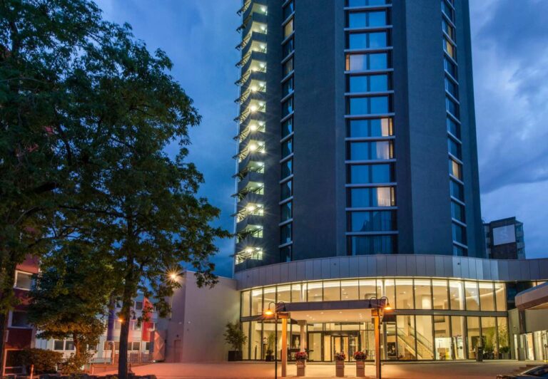 Entrada e fachada do Delta Hotels Frankfurt Offenbach