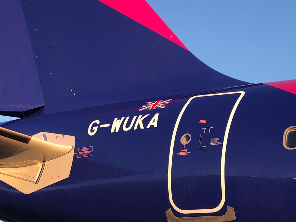 A320 da companhia low cost Wizz Air UK