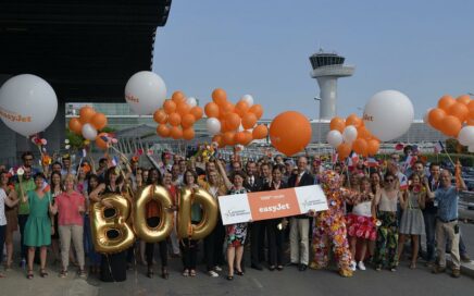 Comemoração das 1000 rotas da low cost easyJet