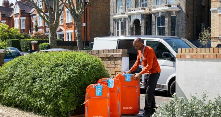 Recolha de bagagem na casa do cliente pela easyJet