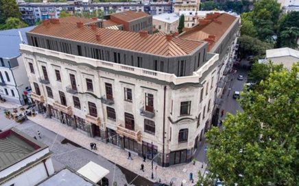 Edifício dos Correios onde vai ser o Radisson RED Tbilisi Old Town