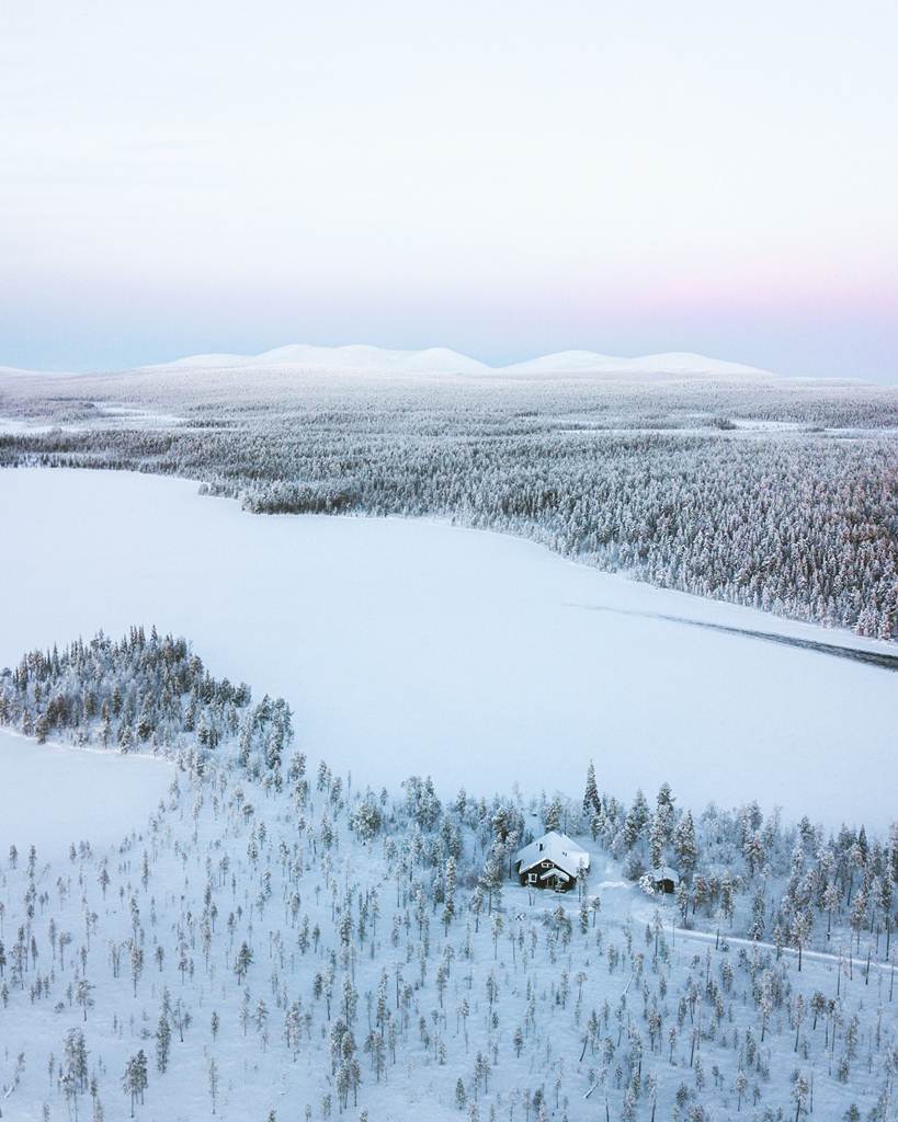 Paisagem da Lapónia em Dezembro