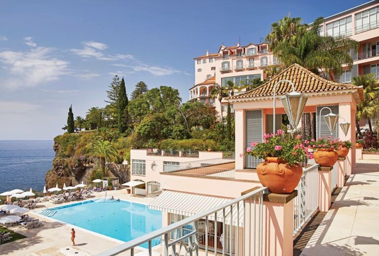 Vista exterior do hotel Belmond reis Palace na Madeira