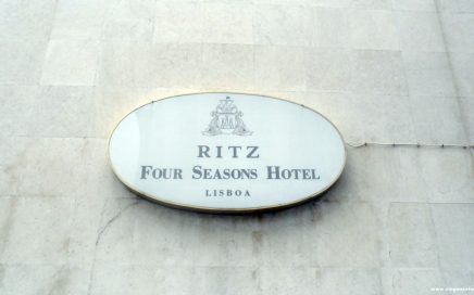 Placa do Ritz Four Seasons Hotel Lisboa em Portugal