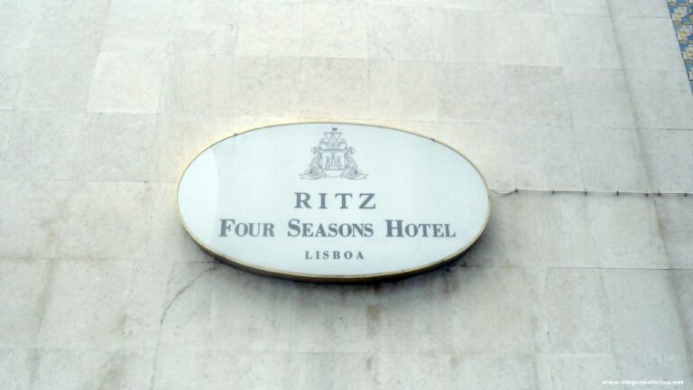 Placa do Ritz Four Seasons Hotel Lisboa em Portugal