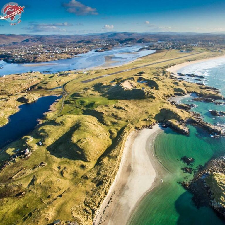 Vista panorâmica do aeroporto de Donegal na Irlanda