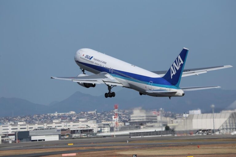 Aeronave a levantar voo da ANA All Nippon Airways