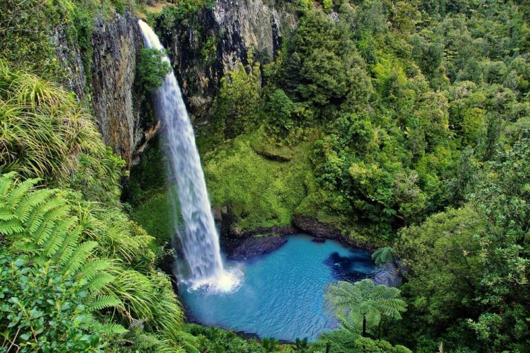 Catarata Bridal Veil na Nova Zelândia