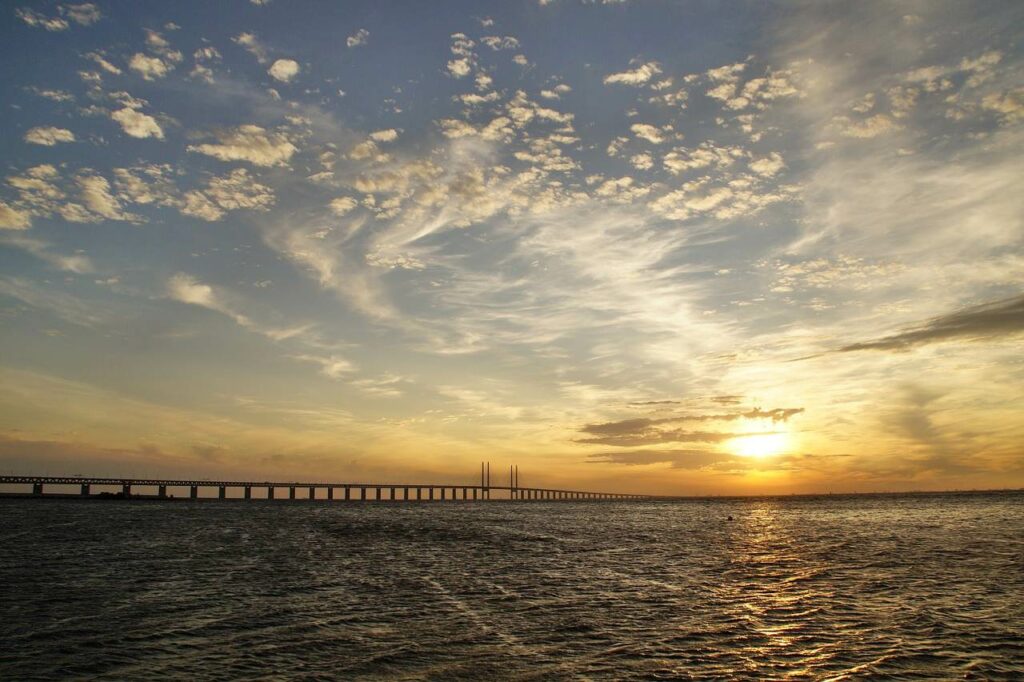 Ponte Oresund que liga a Suécia à Dinamarca