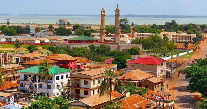 Vista da cidade de Banjul na Gâmbia