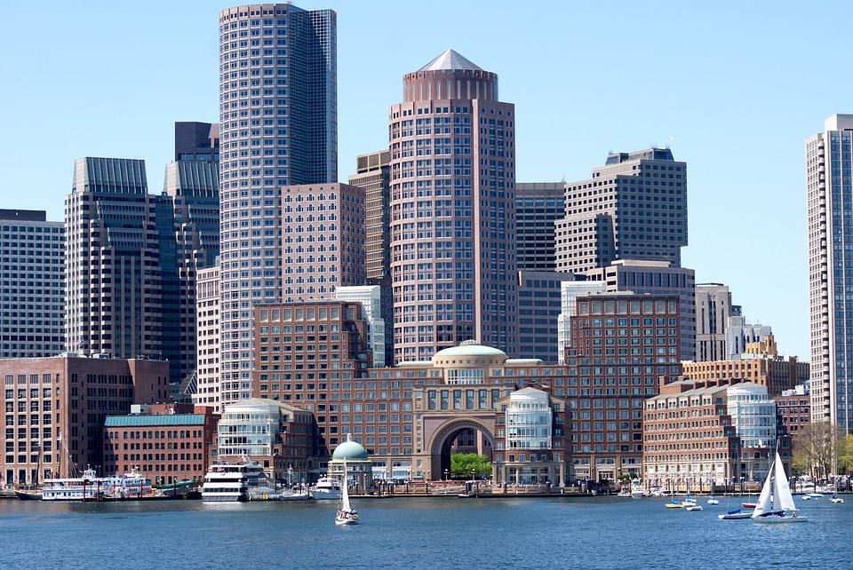 Frente marítima da cidade de Boston nos Estados Unidos