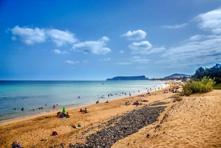 Praia de Porto Santo na ilha da Madeira