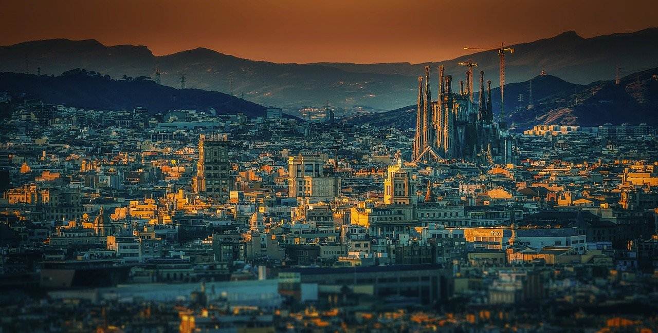 Vista de Barcelona com a Sagrada Família ao fundo