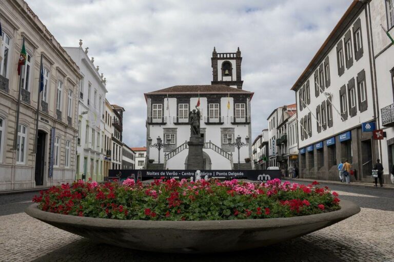 Centro histórico de Ponta Delgada nos Açores