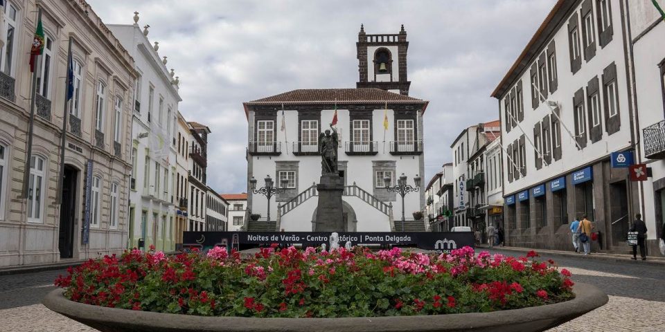 Centro histórico de Ponta Delgada nos Açores