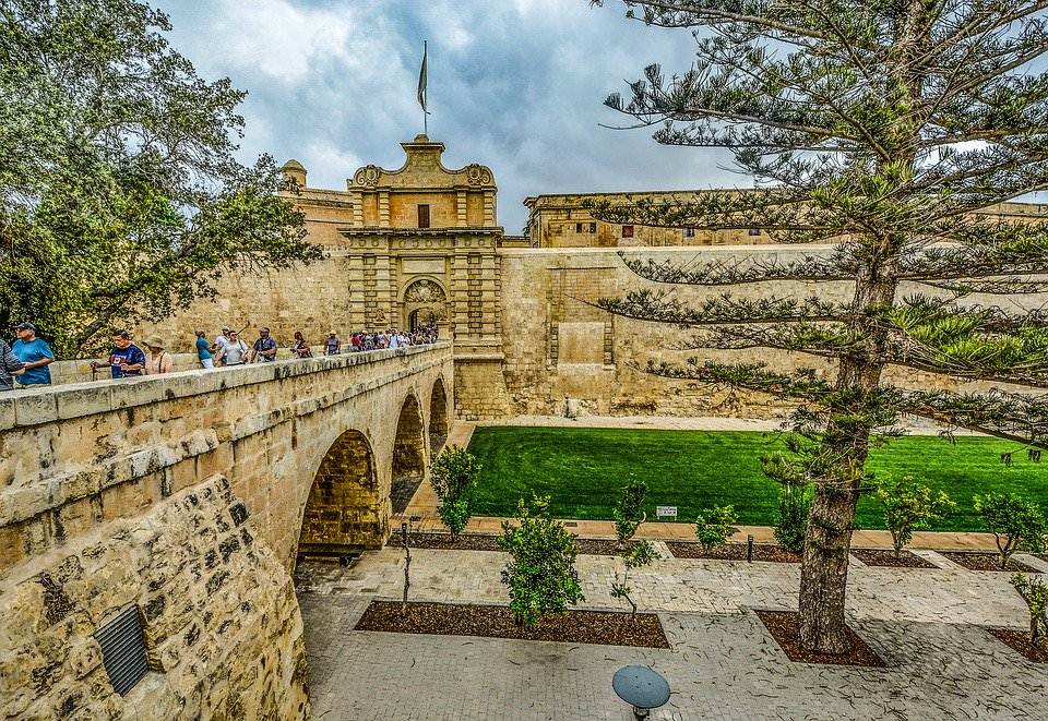 Portões da cidade antiga de Mdina em Malta