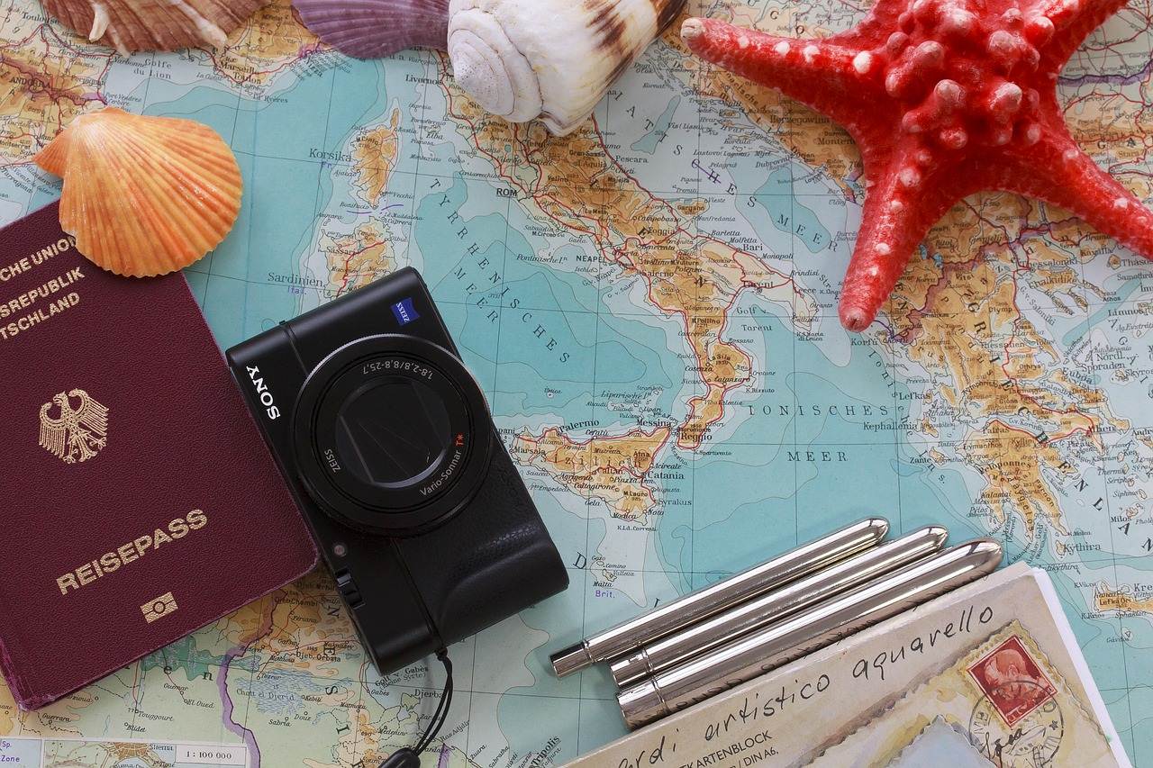 Objectos associados a preparar uma viagem