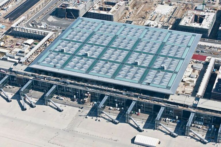 Aeroporto de Berlim Brandenburgo visto de cima