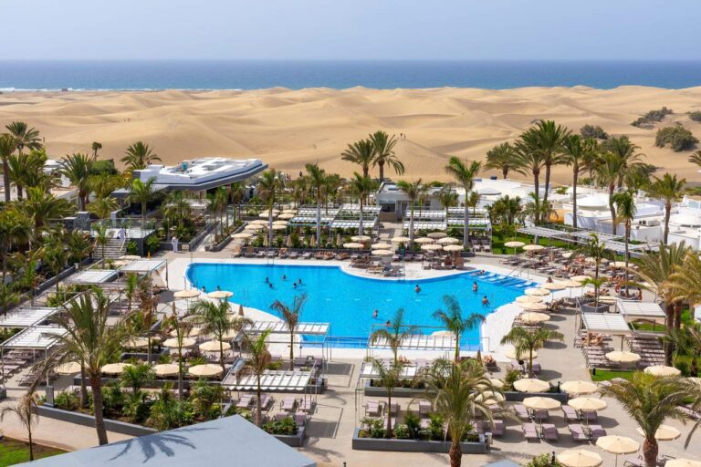 Vista superior e exterior do hotel Riu Palace Maspalomas na Gran Canaria